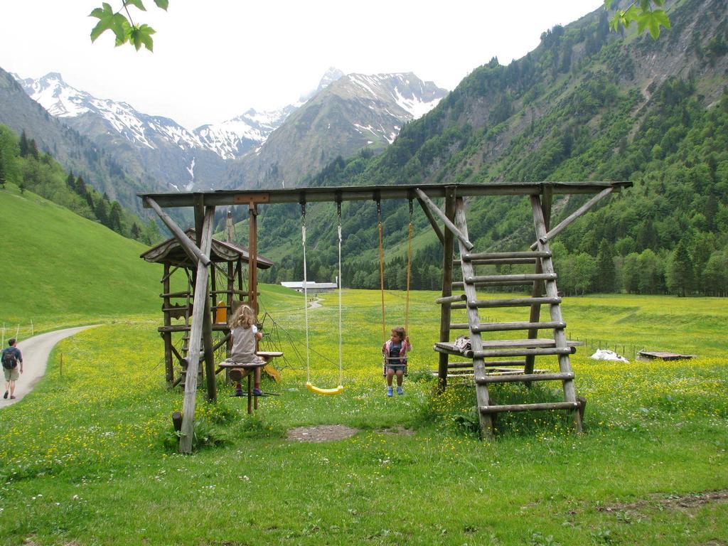 Mountain Hostel Оберстдорф Екстериор снимка